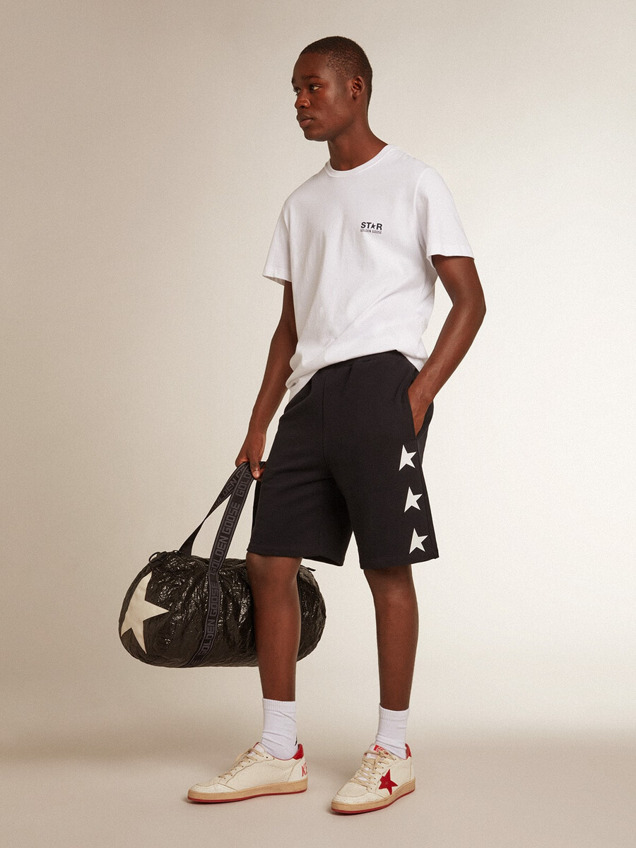 bermuda masculina preta com estrelas brancas