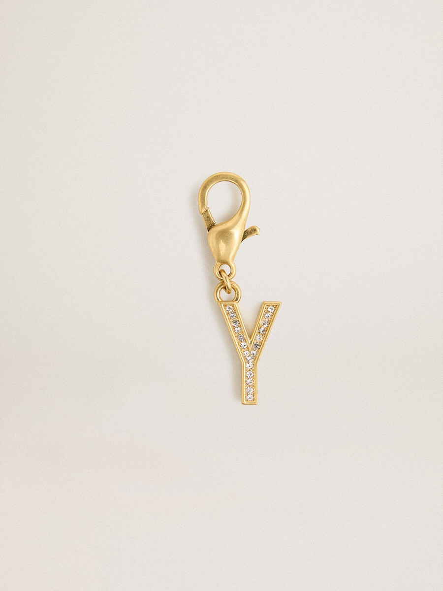 pingente com a letra y em latão dourado com cristais.