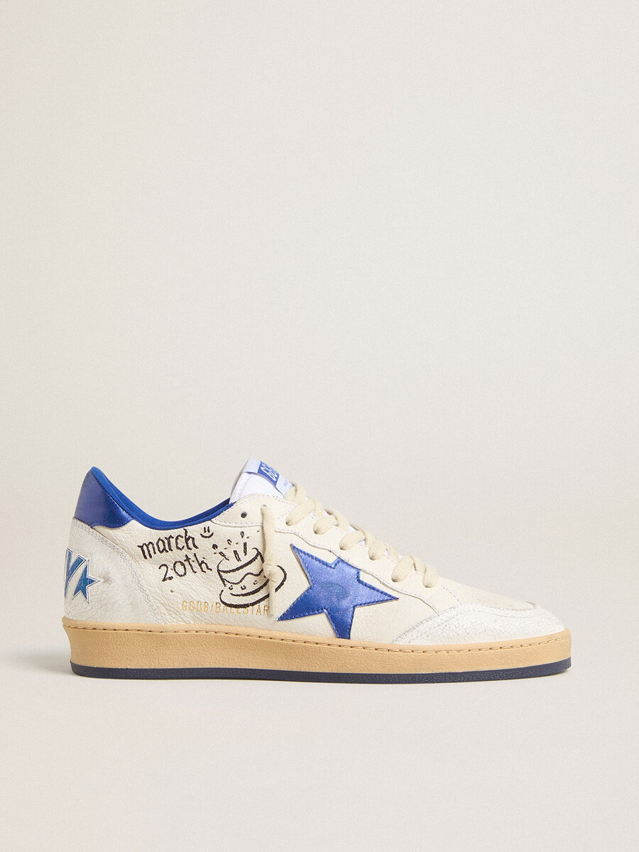 tênis ball star wishes masculino em couro napa branco com estrela azul brilhante e detalhe no calcanhar.