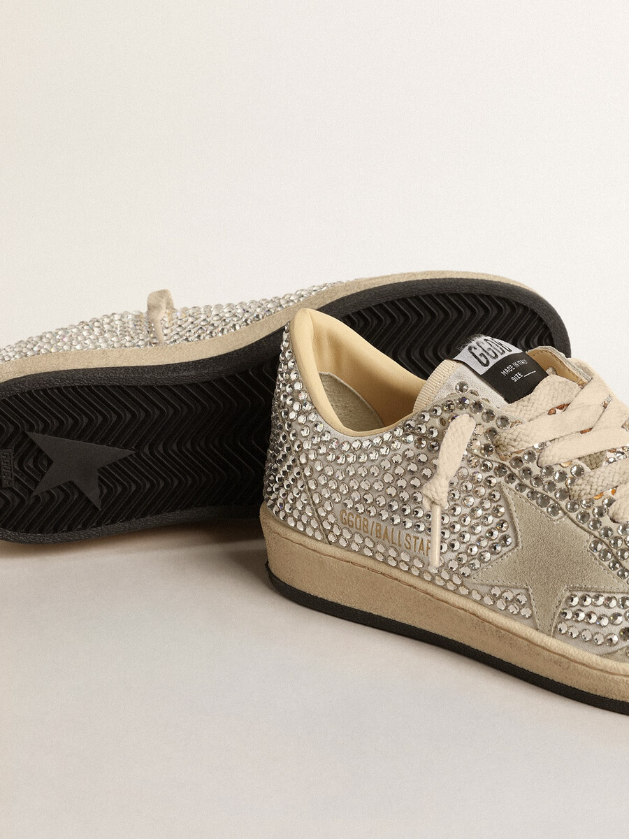 estrela feminina ball com cristais swarovski e camurça cinza.