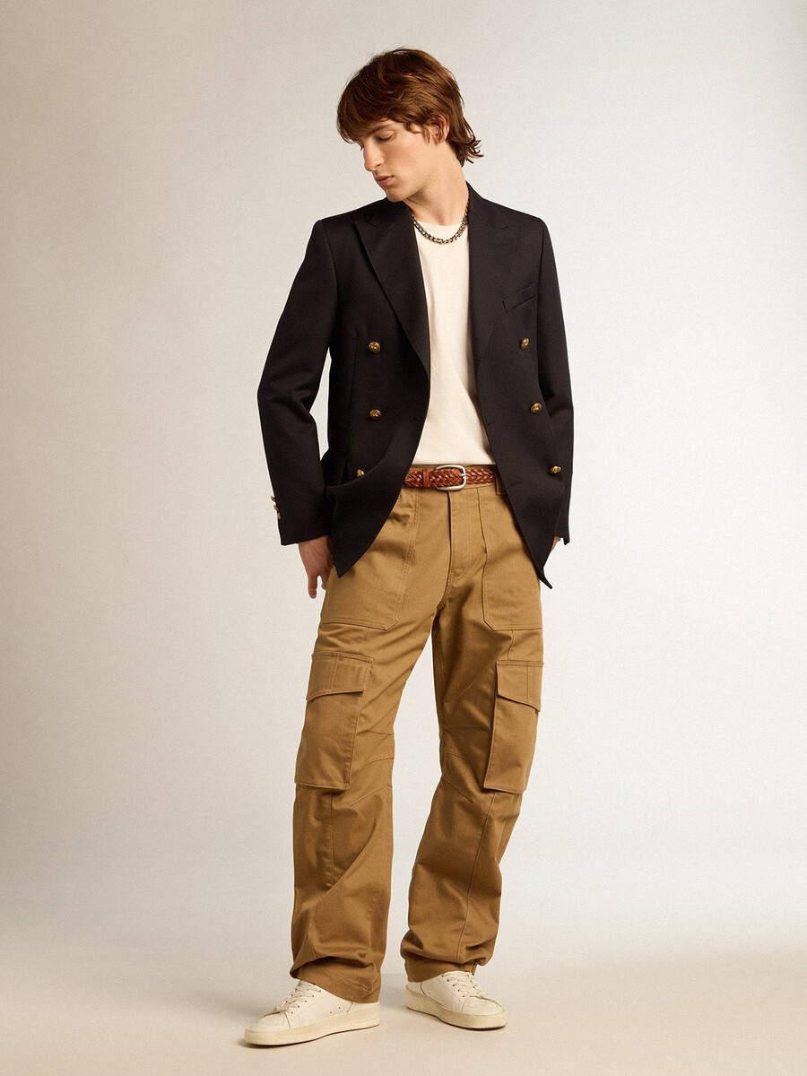 blazer masculino de abotoamento duplo na cor azul-marinho
