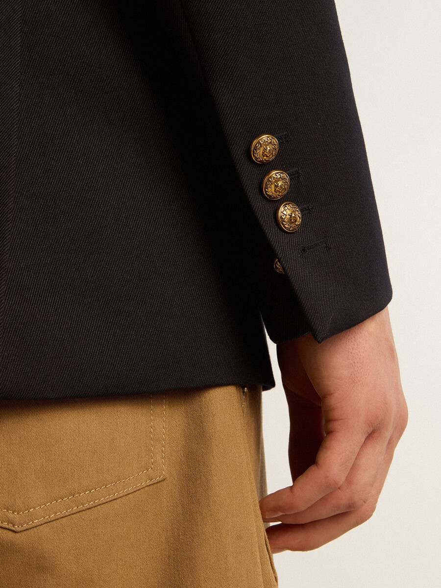 blazer masculino de abotoamento duplo na cor azul-marinho
