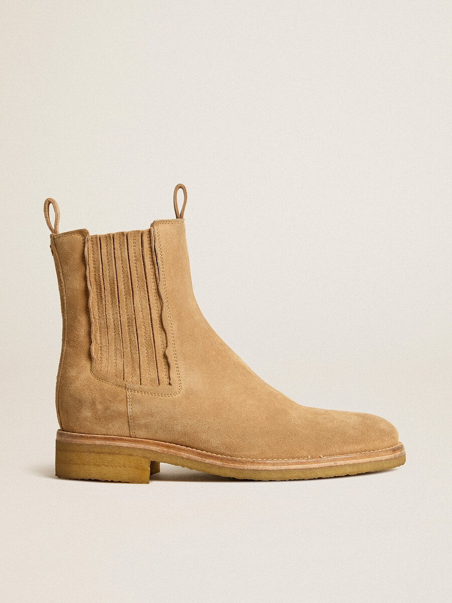botas chelsea em camurça cor tabaco