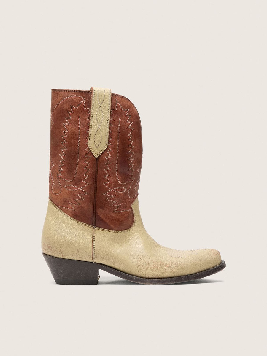 botas baixas wish star femininas em couro bege e marrom com bordado.