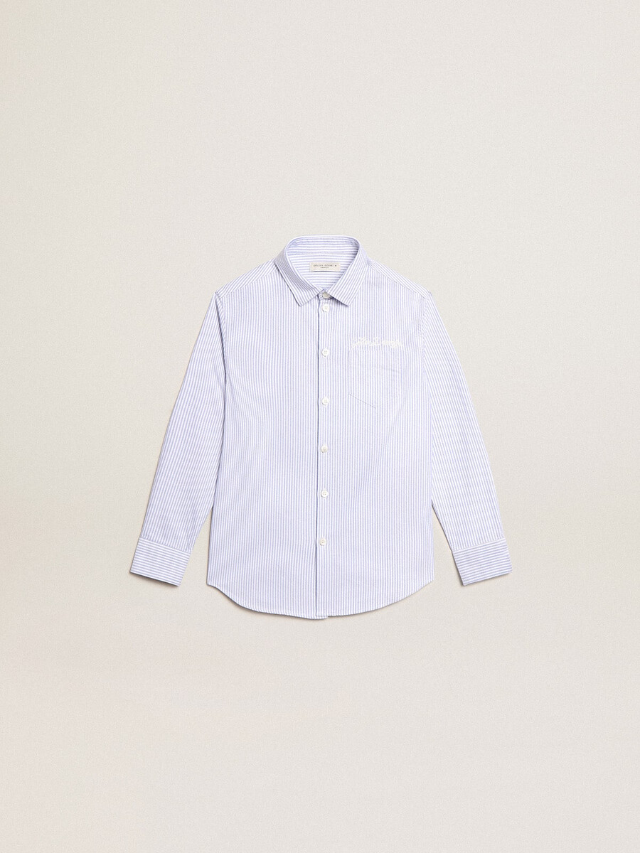 camisa infantil com listras azul-claras