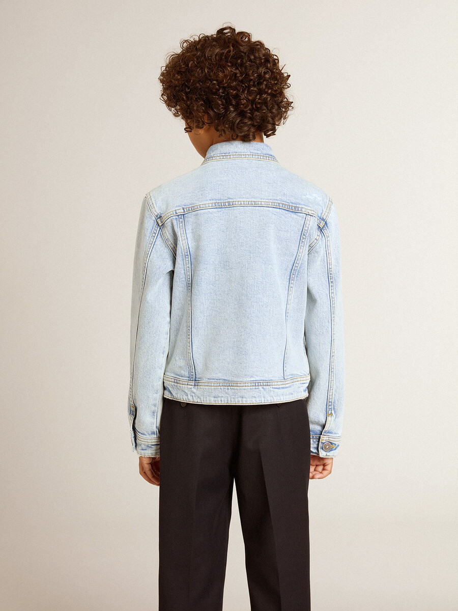 jaqueta jeans clara com bordado