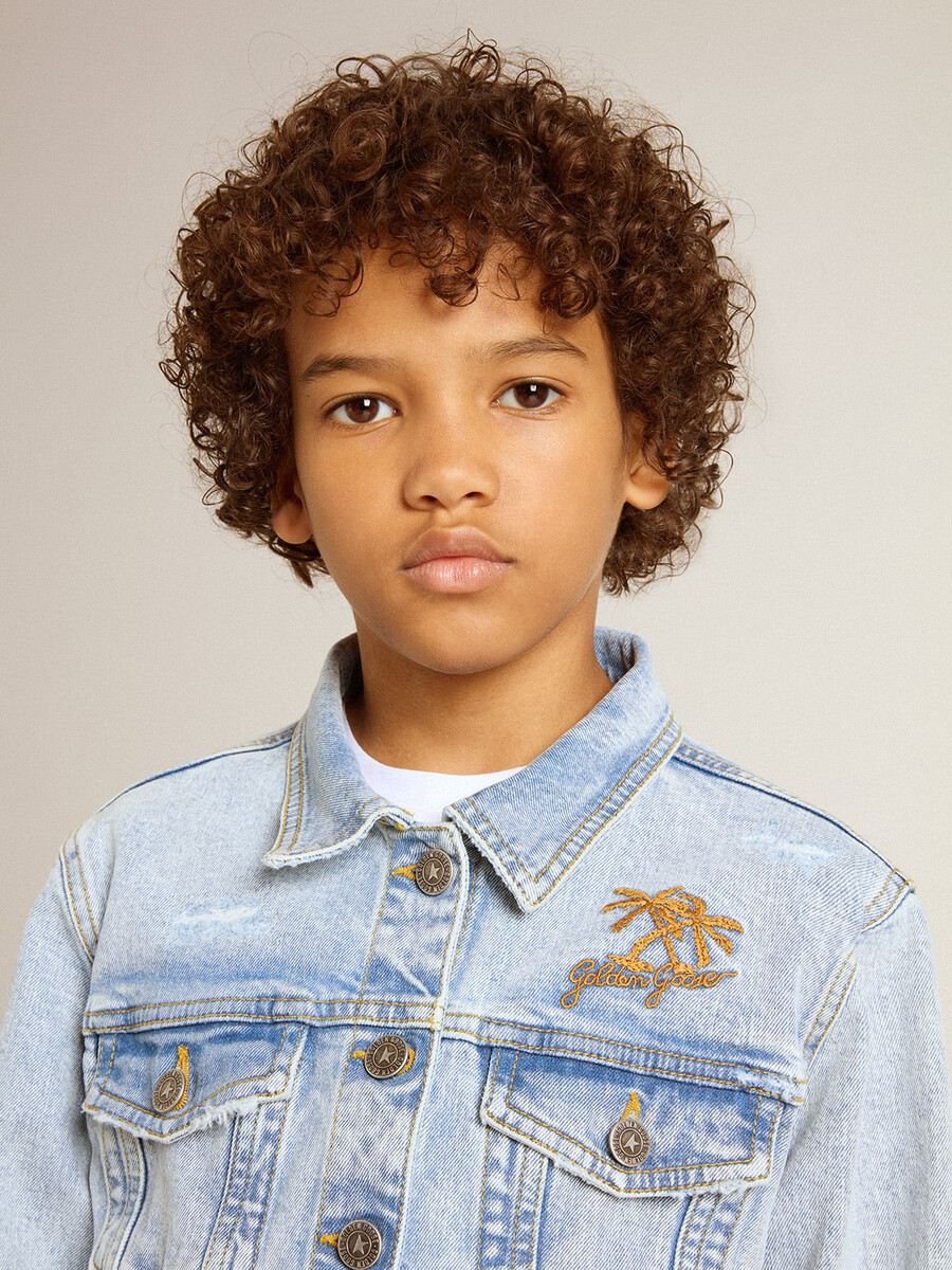 jaqueta jeans clara com bordado
