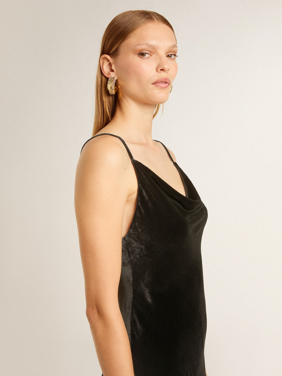 vestido preto feminino estilo slip com efeito veludo