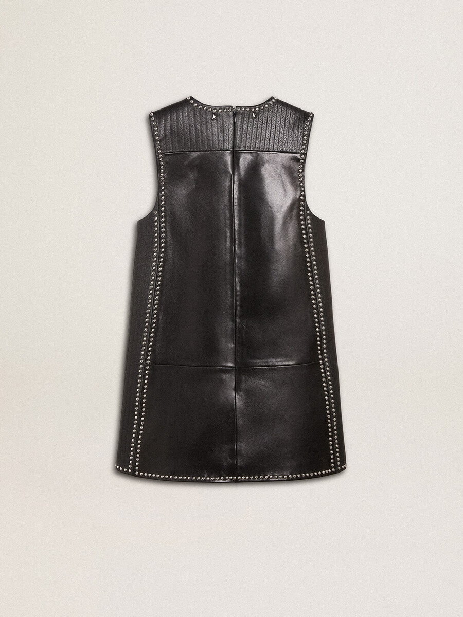 vestido feminino preto em couro napa com tachas.