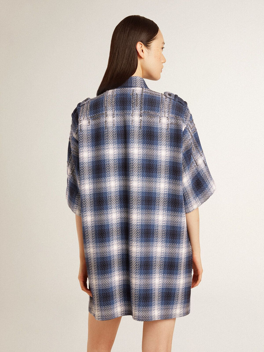 vestido curto feminino estilo camisa com estampa xadrez 3d e bordado.