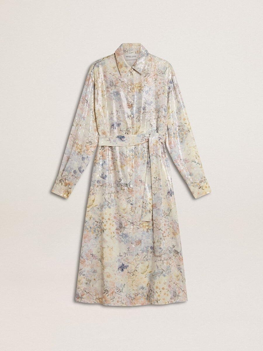 vestido camiseiro feminino com estampa floral multicolorida de lantejoulas.