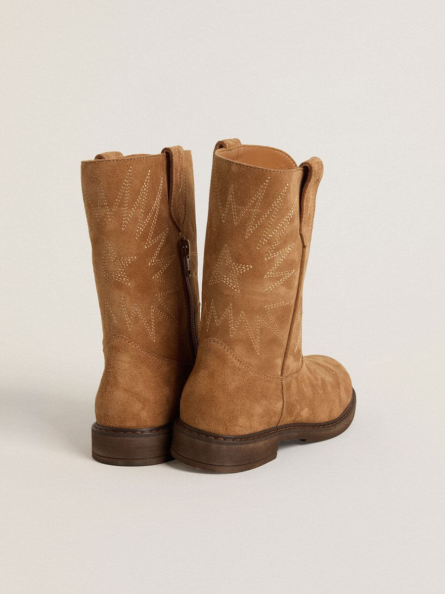 botas wish young em camurça cor camelo com bordado de estrela