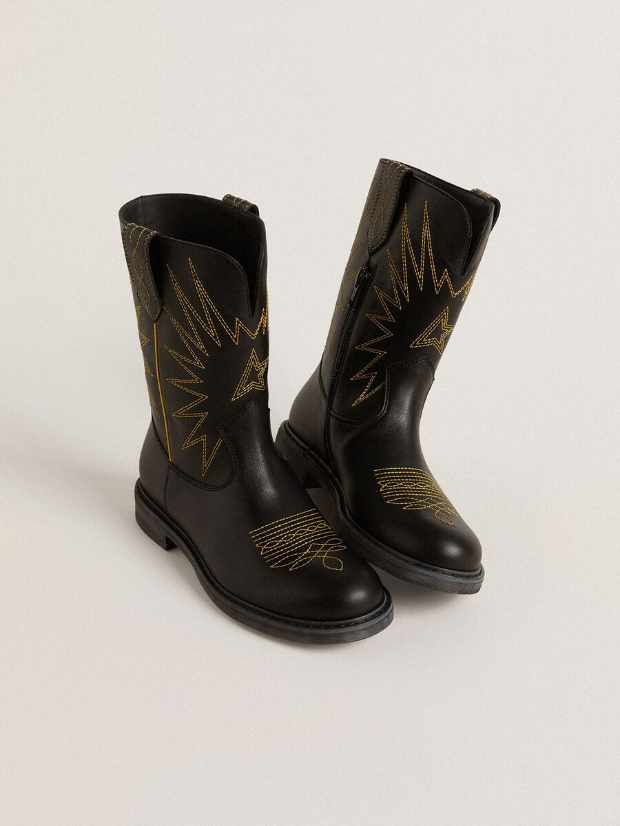 botas wish teen em couro preto com bordado de estrela amarela