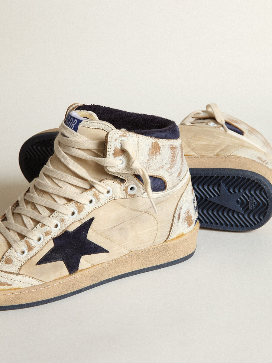 relógio masculino sky-star em nylon e couro cor creme com estrela em camurça azul.
