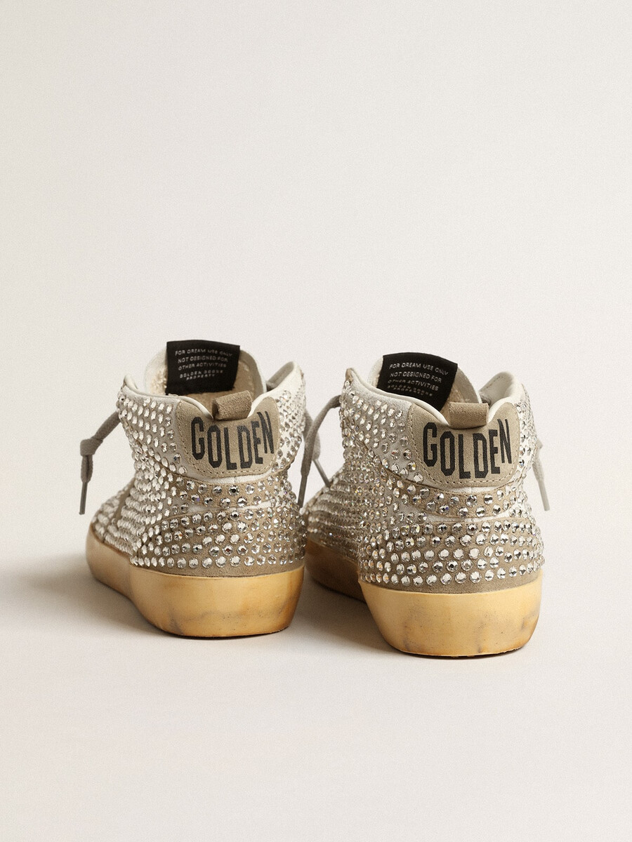 tênis mid star feminino em camurça branca e cinza-pombo com cristais swarovski.