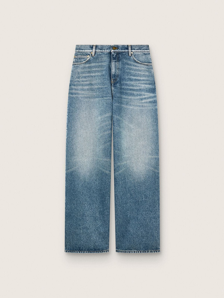 calça jeans boyfriend feminina golden em denim azul claro lavado.