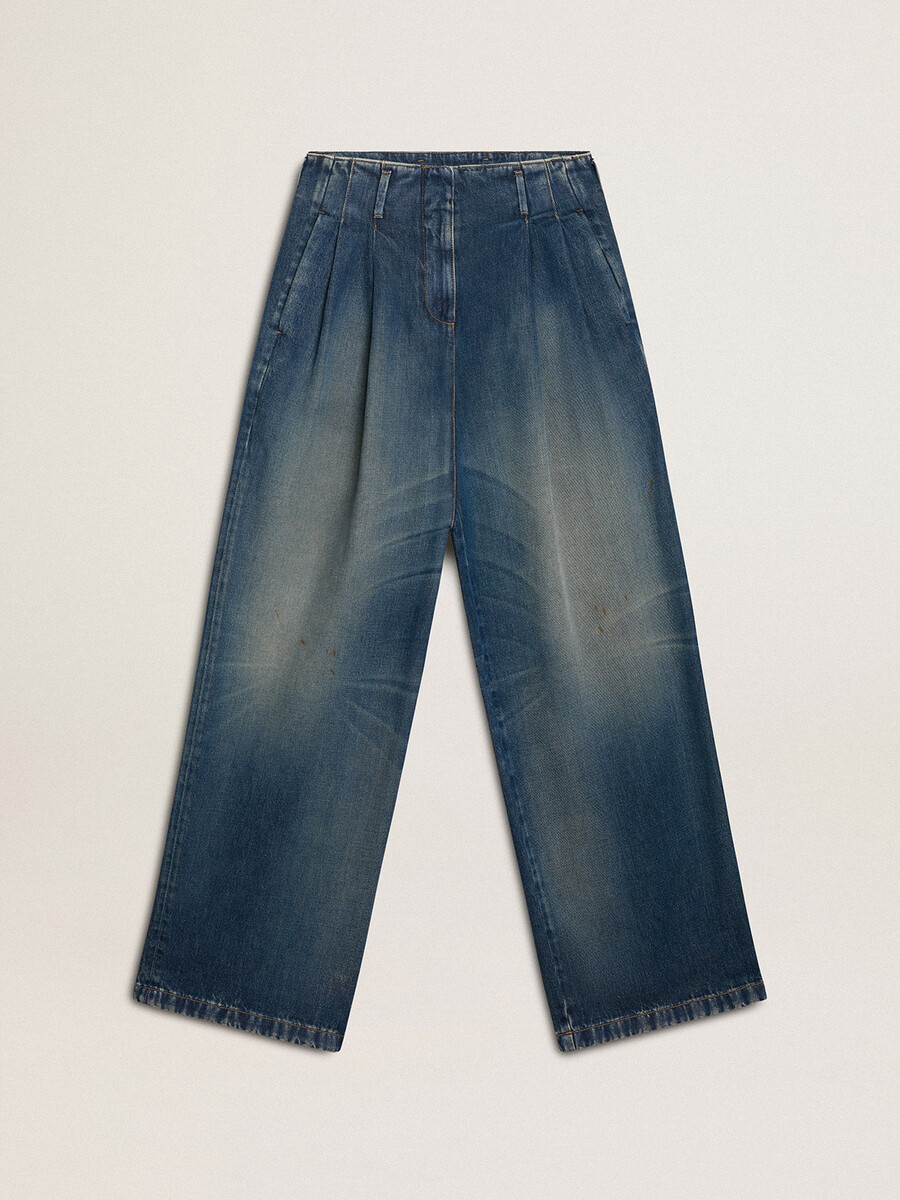 calça jeans feminina de perna larga e lavagem média para o ano novo chinês.