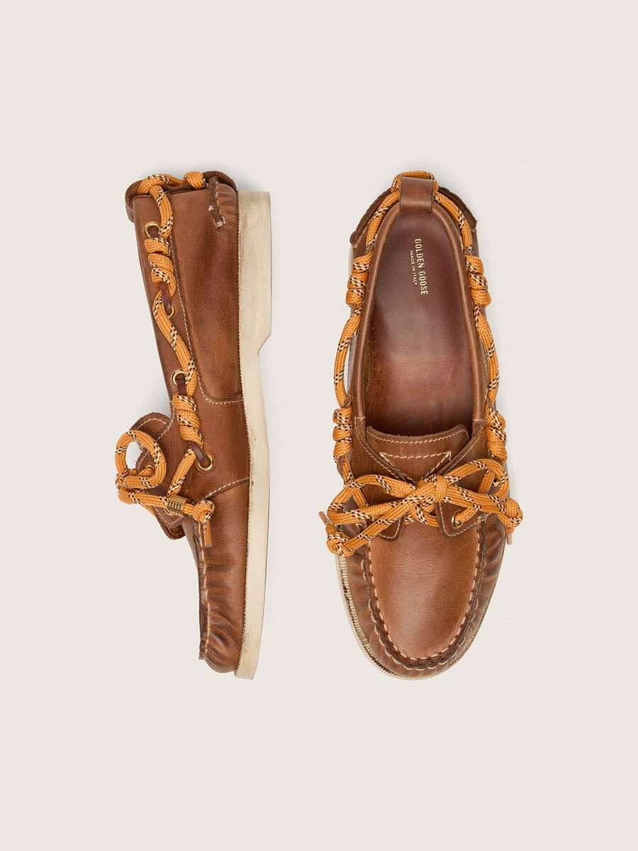 mocassim cruise feminino em couro cor tabaco.