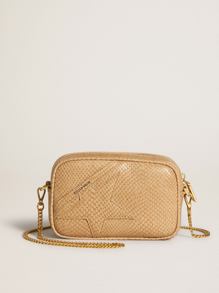 mini bolsa star em couro bege com estampa de cobra.