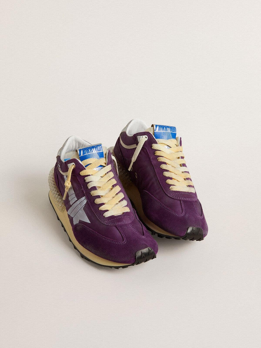 tênis marathon masculino com cabedal em nylon roxo e estrela branca.