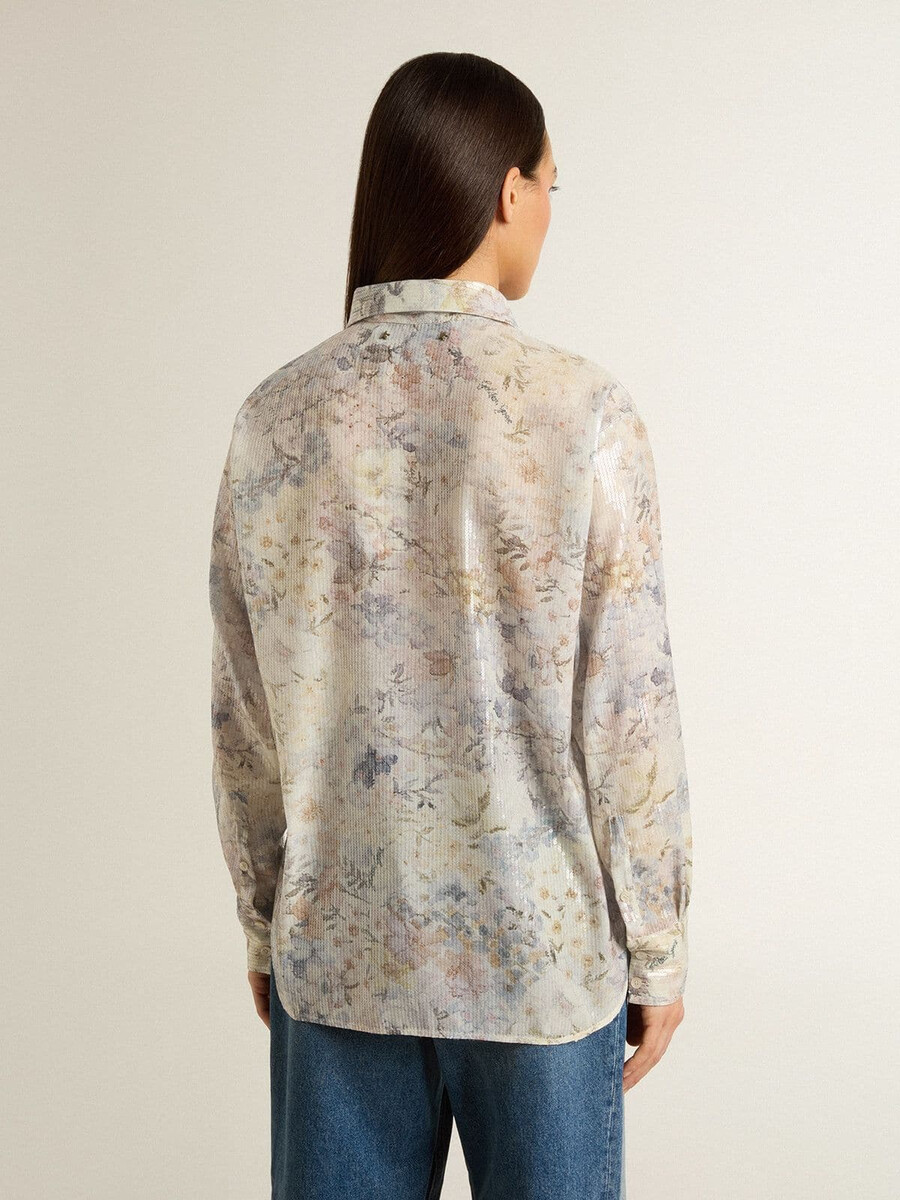 camisa feminina com estampa floral multicolorida de lantejoulas.