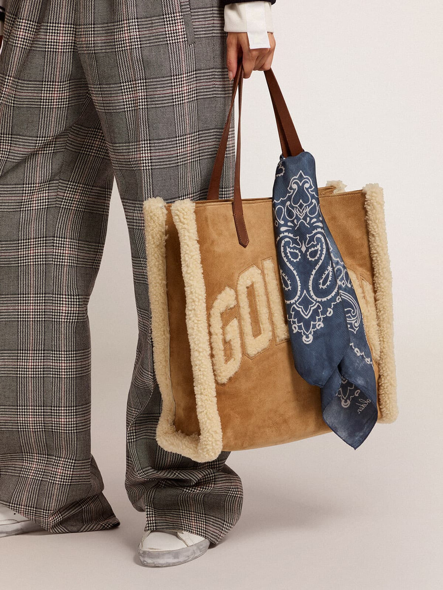 cachecol golden collection azul-jeans com estampa paisley