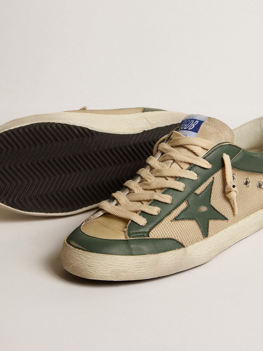 super-star masculino em malha creme e napa verde com estrela de napa