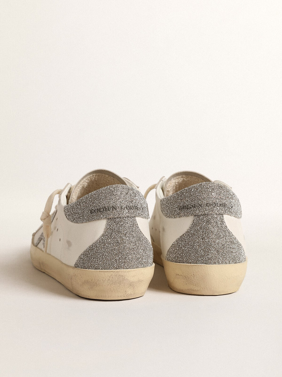 sapato feminino super-star com estrela de cristal swarovski prateado e detalhe no calcanhar.