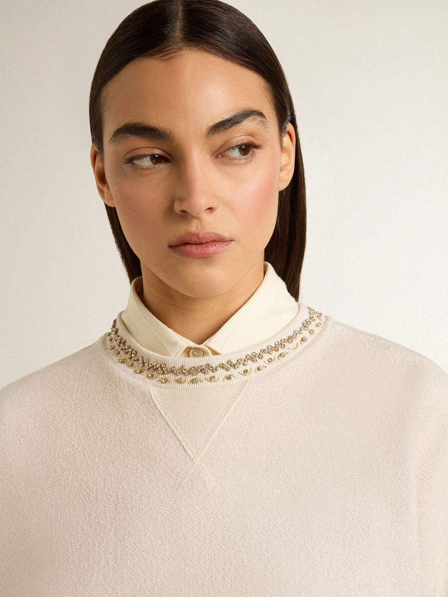 blusa cropped feminina de algodão creme com cristais na frente.