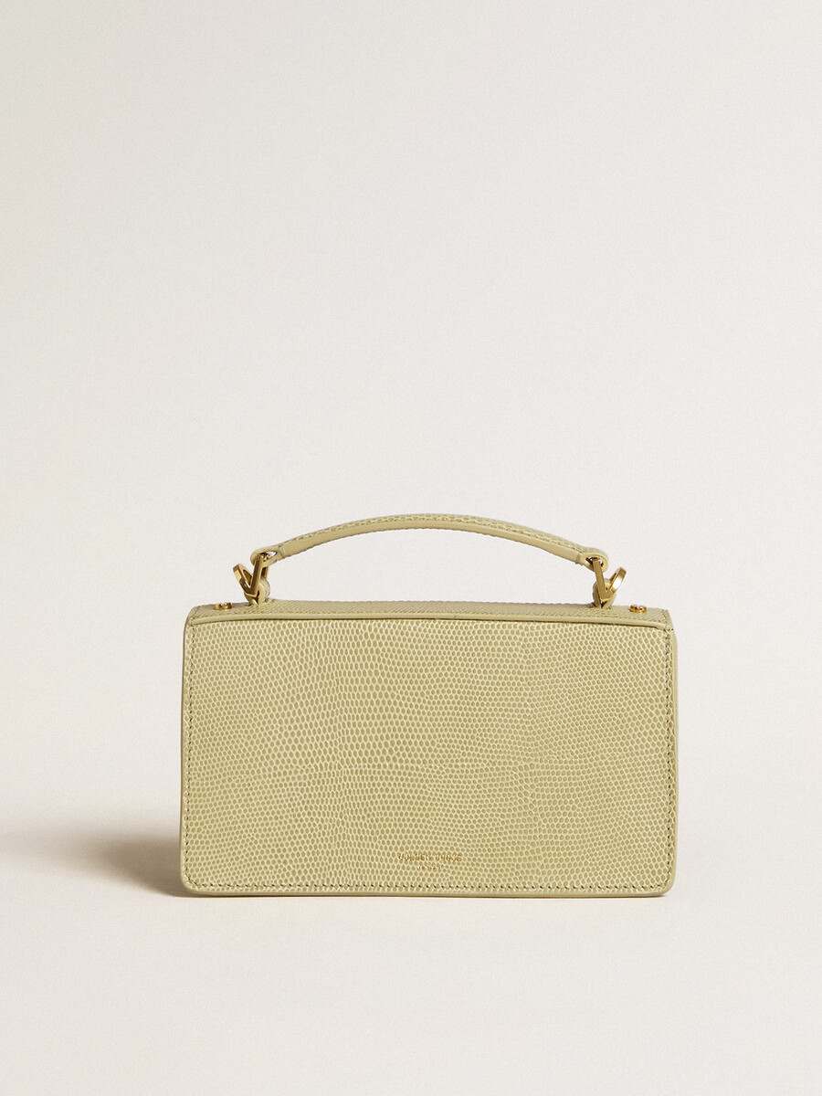 bolsa pequena venezia em couro verde claro com estampa de píton e detalhes dourados.